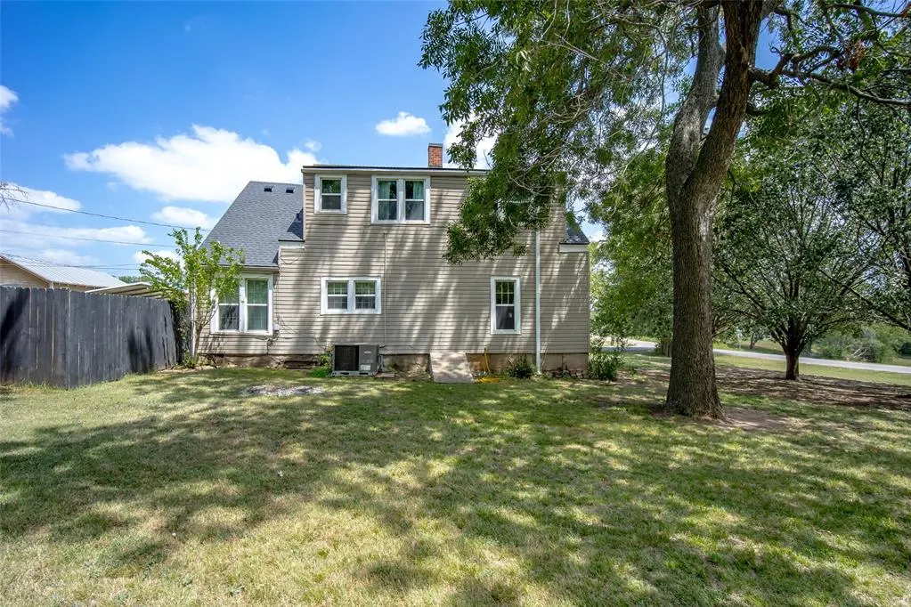 Photo 33 — 1200 E 4th Street, Sulphur, OK 73086