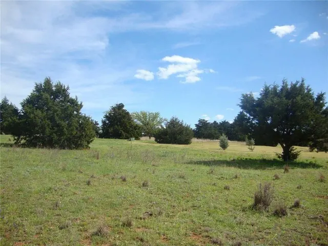Photo 4 — 5 Brock Circle, Weatherford, OK 73096