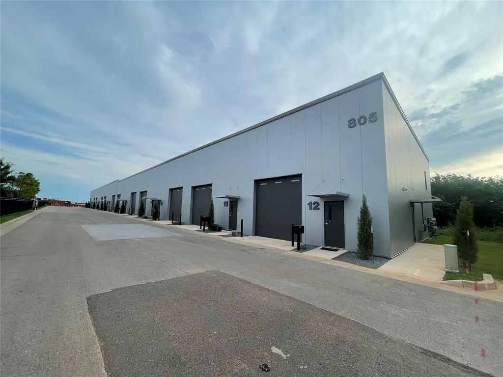 Photo 2 — 803 NW 72nd Street 1, Oklahoma City, OK 73116