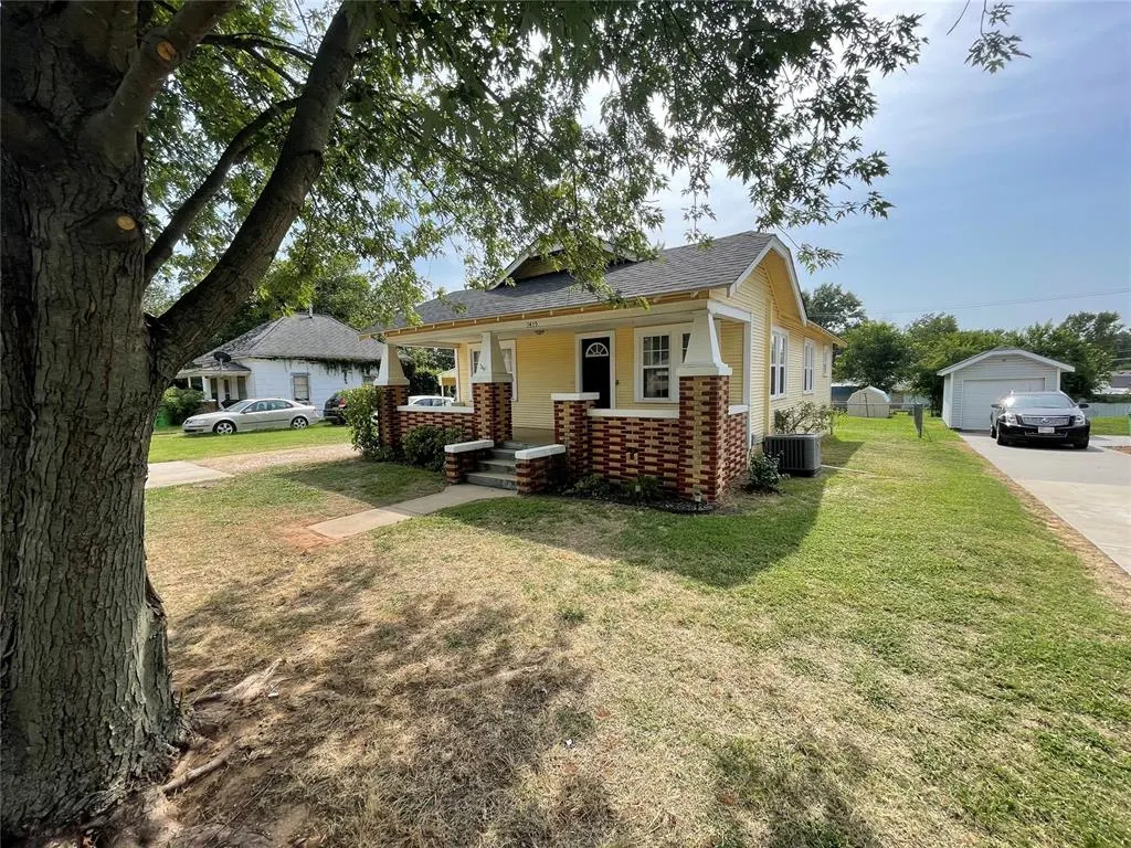 Photo 3 — 1415 N Jim Thorpe Boulevard, Prague, OK 74864