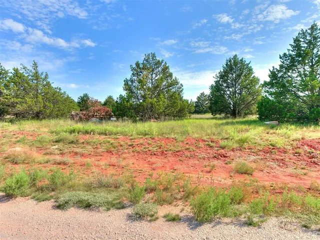 Photo 8 — 7671 Redbud Trail, Guthrie, OK 73044
