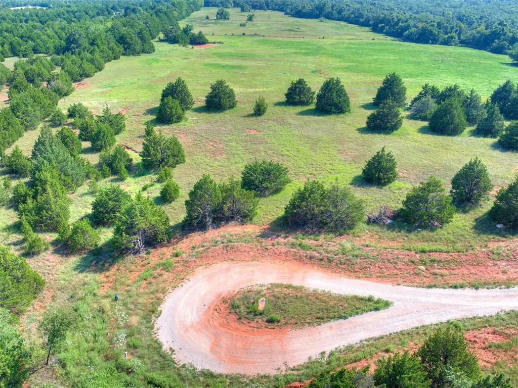 Photo 14 — 7671 Redbud Trail, Guthrie, OK 73044