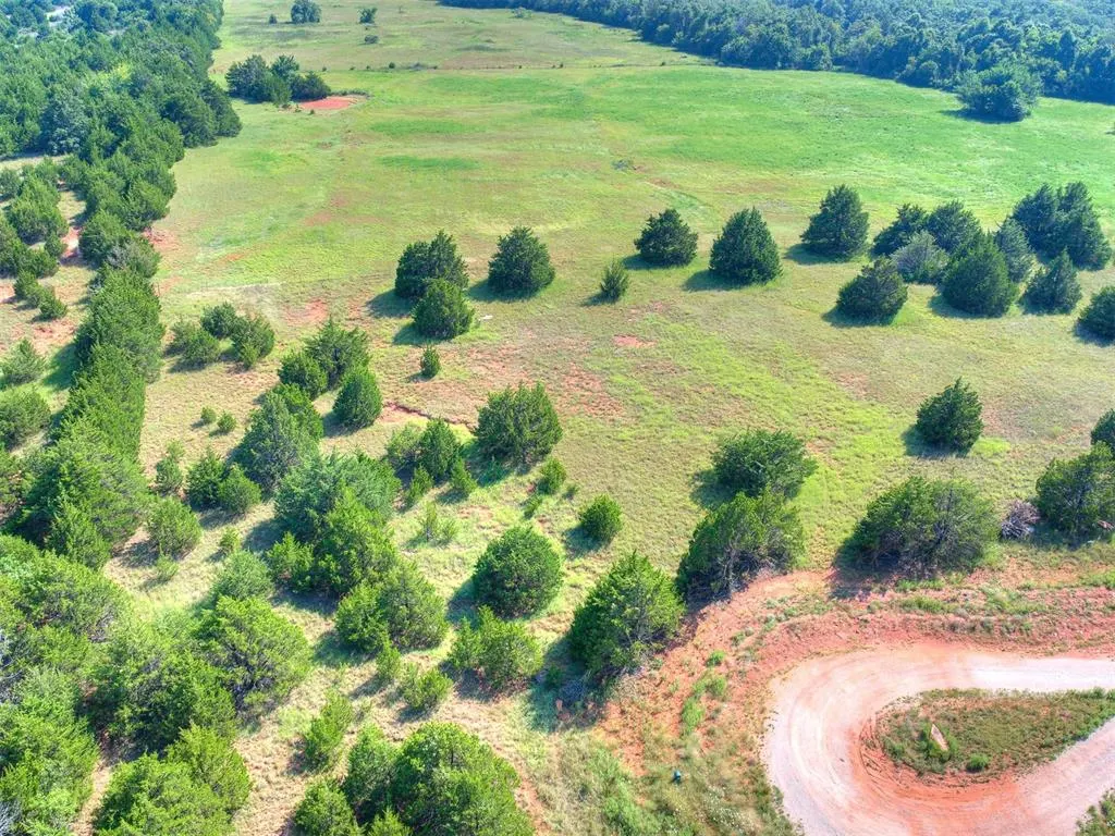 Photo 15 — 7671 Redbud Trail, Guthrie, OK 73044