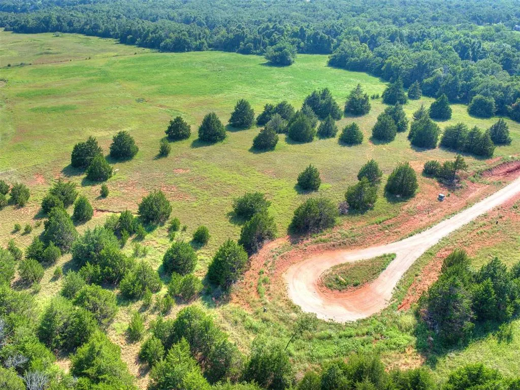 Photo 16 — 7671 Redbud Trail, Guthrie, OK 73044