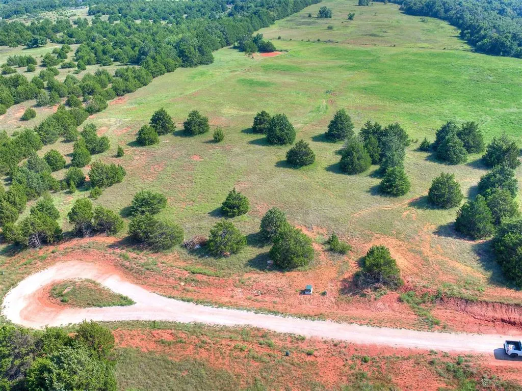 Photo 18 — 7671 Redbud Trail, Guthrie, OK 73044