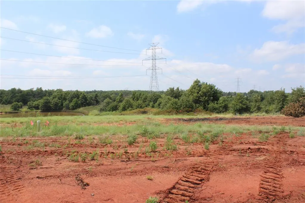 Front exterior — E 1060 Road, McLoud, OK 74851