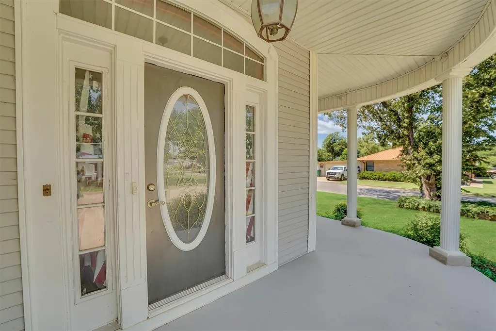 Photo 4 — 236 W Polk Street, Mangum, OK 73554