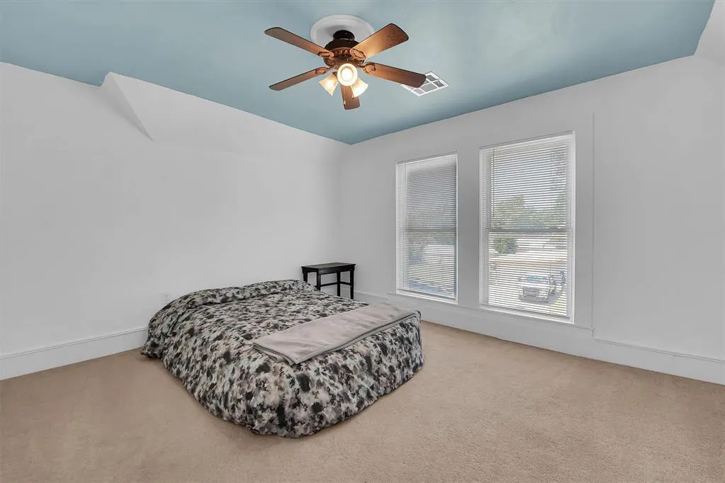 Photo 14 — 236 W Polk Street, Mangum, OK 73554