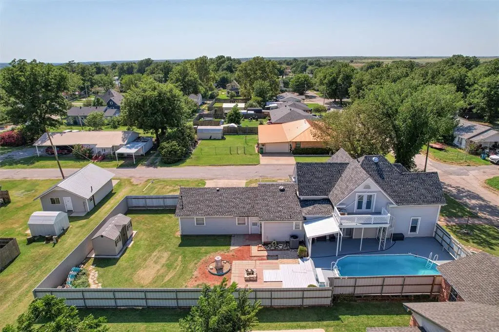 Photo 45 — 236 W Polk Street, Mangum, OK 73554