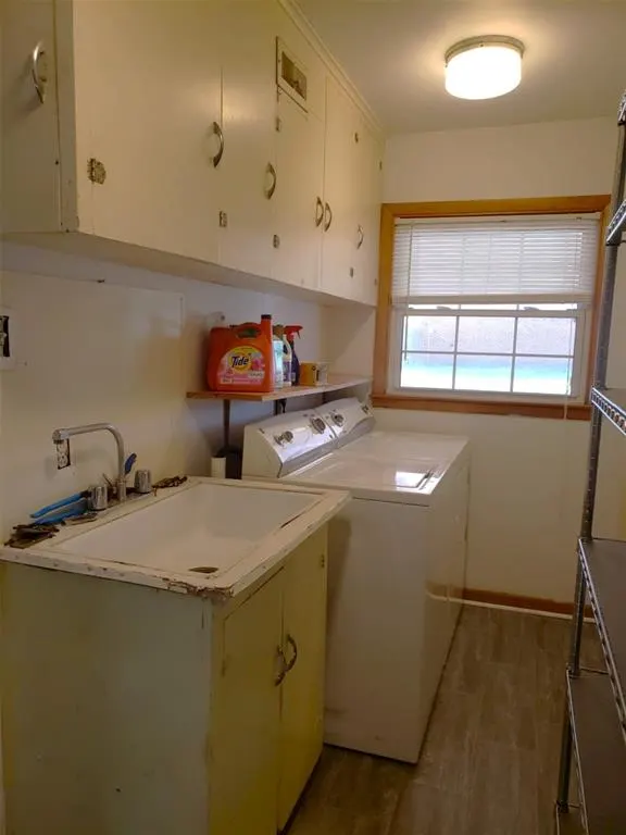 Photo 8 — 304 Country Club Drive, Holdenville, OK 74848