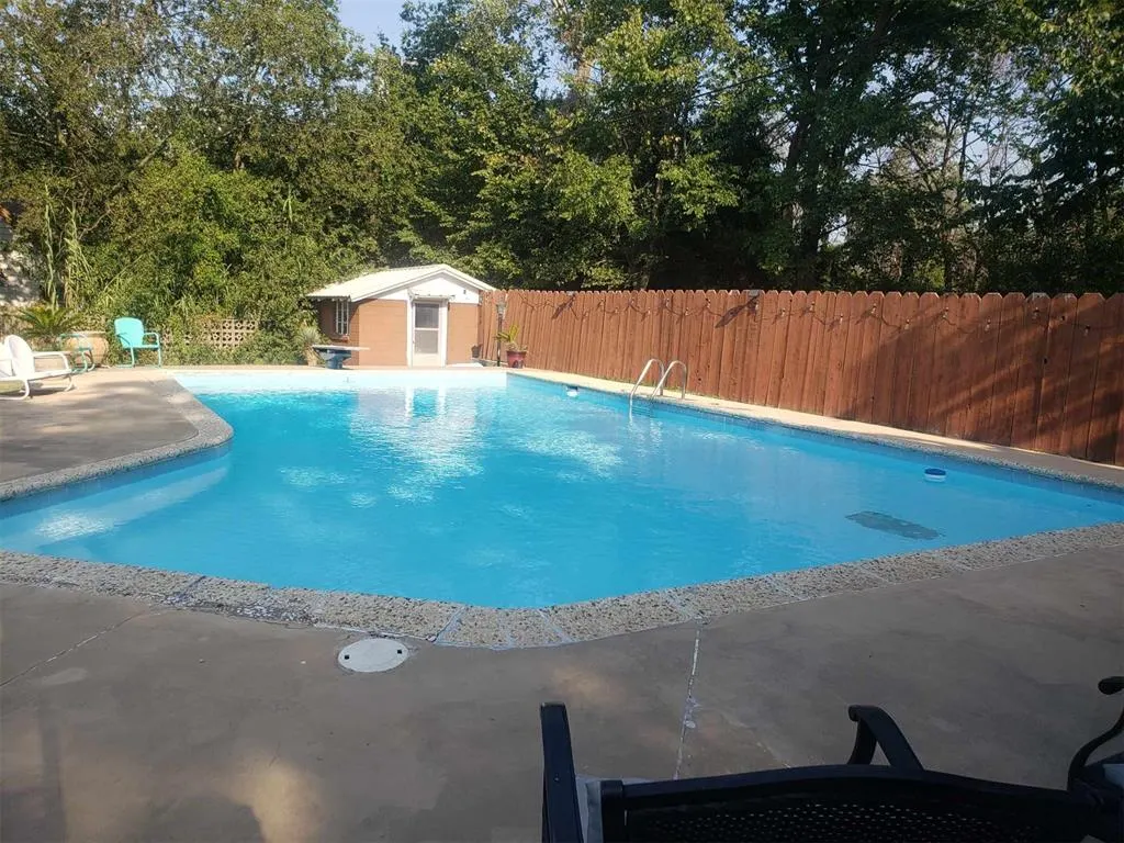 Photo 40 — 304 Country Club Drive, Holdenville, OK 74848