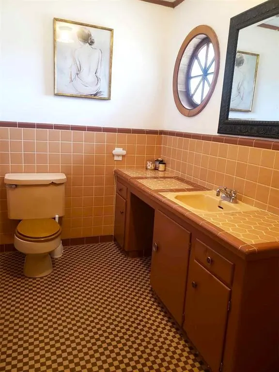Photo 28 — 304 Country Club Drive, Holdenville, OK 74848