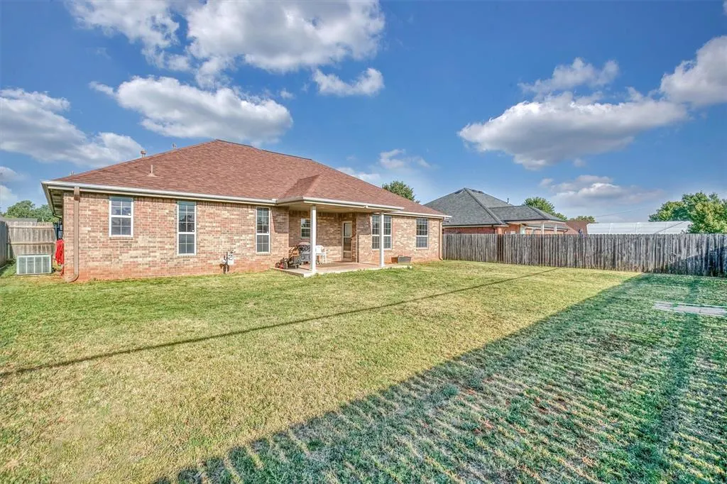 Photo 29 — 304 Beth Lane, Elk City, OK 73644