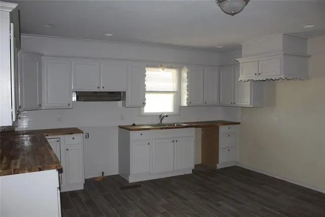 Photo 3 — 341559 E Highway 105 Highway, Tryon, OK 74875