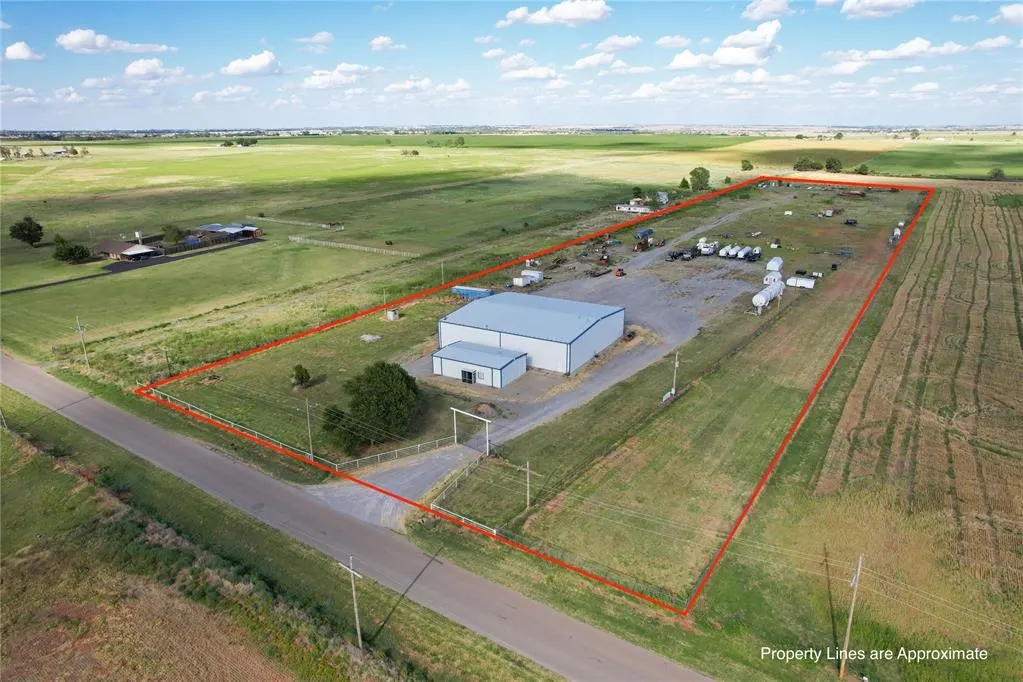 Front exterior — 11566 N 1970 Road, Elk City, OK 73644