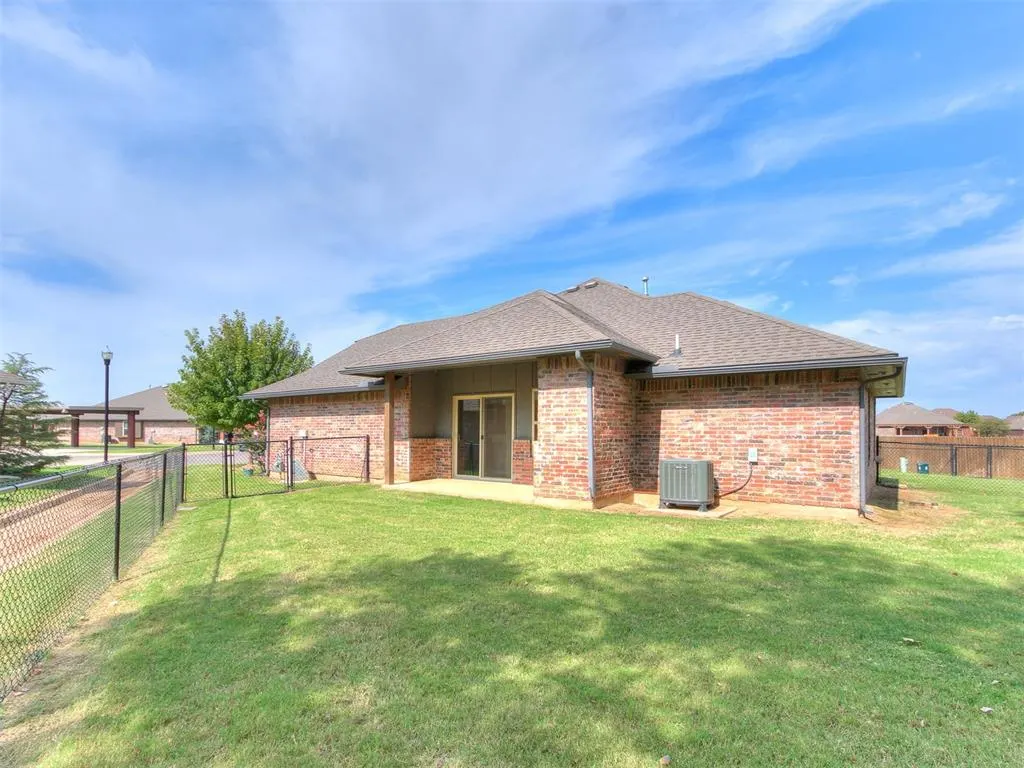 Photo 4 — 8801 SW 55th Street A&B, Oklahoma City, OK 73179