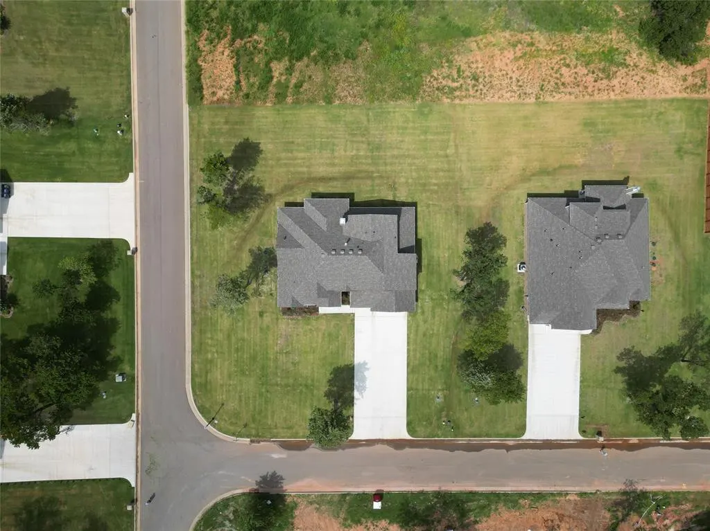Photo 3 — 14001 Magnolia Lane, Edmond, OK 73049