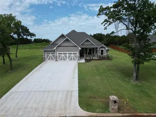 Sold home at 14009 Magnolia Lane