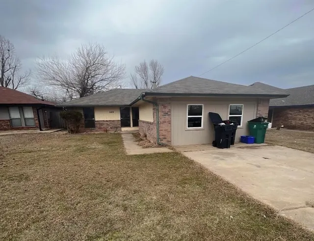 Front exterior — 609 NW 109th Street, Oklahoma City, OK 73114