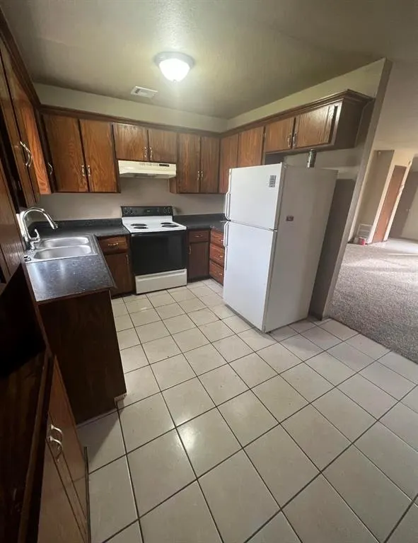 Photo 3 — 609 NW 109th Street, Oklahoma City, OK 73114