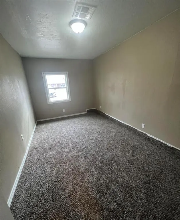 Photo 12 — 609 NW 109th Street, Oklahoma City, OK 73114