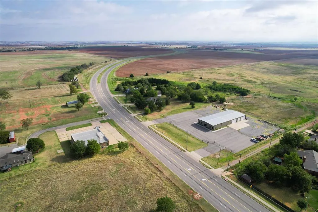 Photo 23 — 1707 N Glenn English Street, Cordell, OK 73632