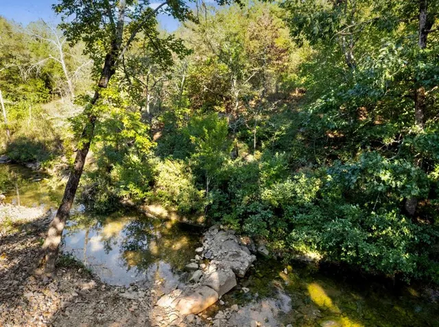 Photo 3 — 134 Creekside Trail, Broken Bow, OK 74728