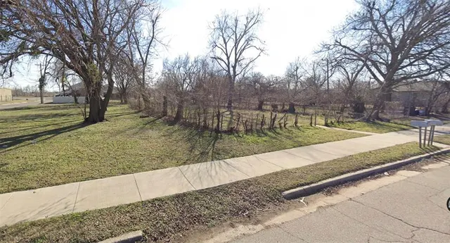 Photo 6 — 2004 SW 14th Street, Oklahoma City, OK 73108