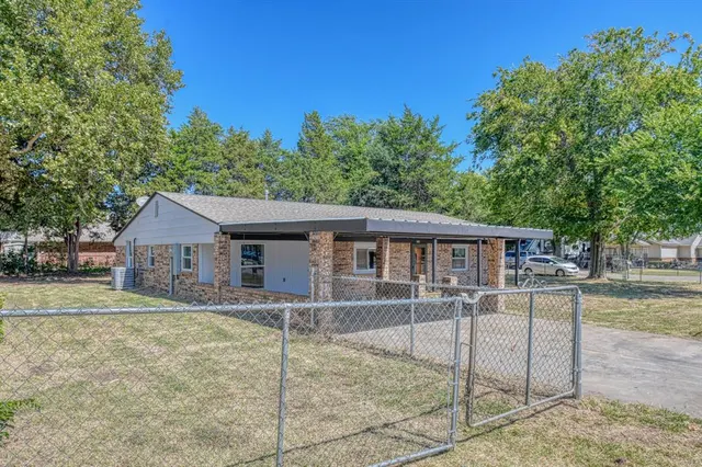 Photo 2 — 1001 NW 10th Street, Newcastle, OK 73065