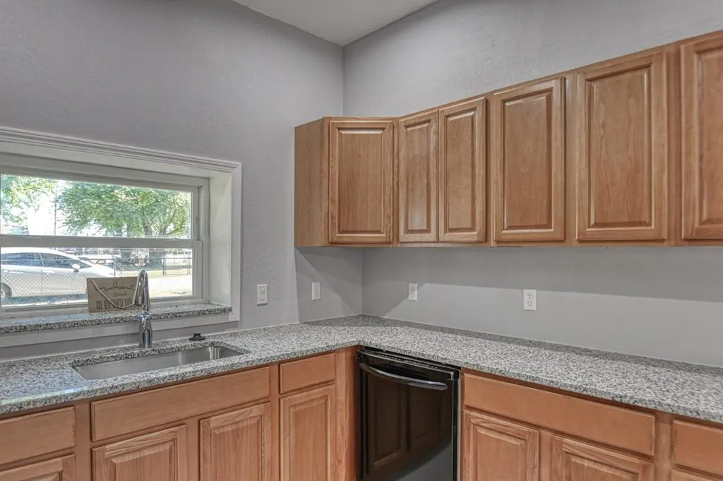 Photo 23 — 1001 NW 10th Street, Newcastle, OK 73065