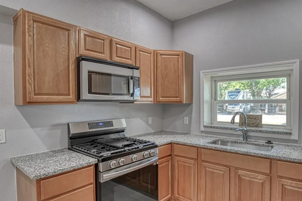 Photo 24 — 1001 NW 10th Street, Newcastle, OK 73065
