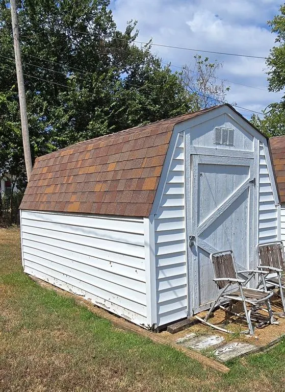 Photo 18 — 219 S 5th Street, Okemah, OK 74859