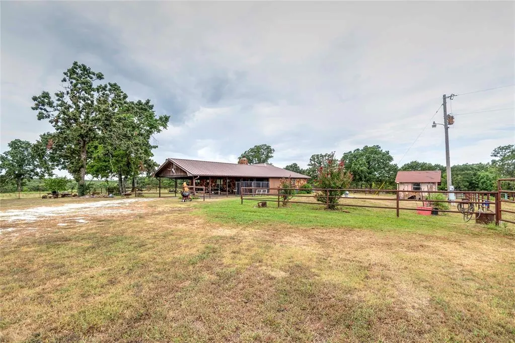 Photo 4 — 99027 N 3600 Road, Paden, OK 74860