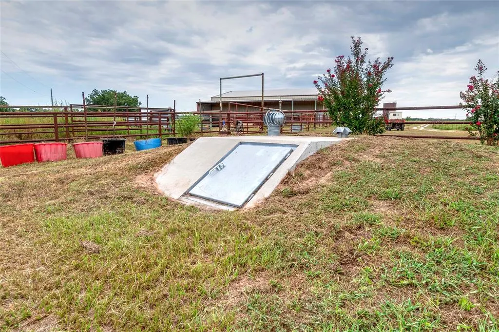 Photo 31 — 99027 N 3600 Road, Paden, OK 74860