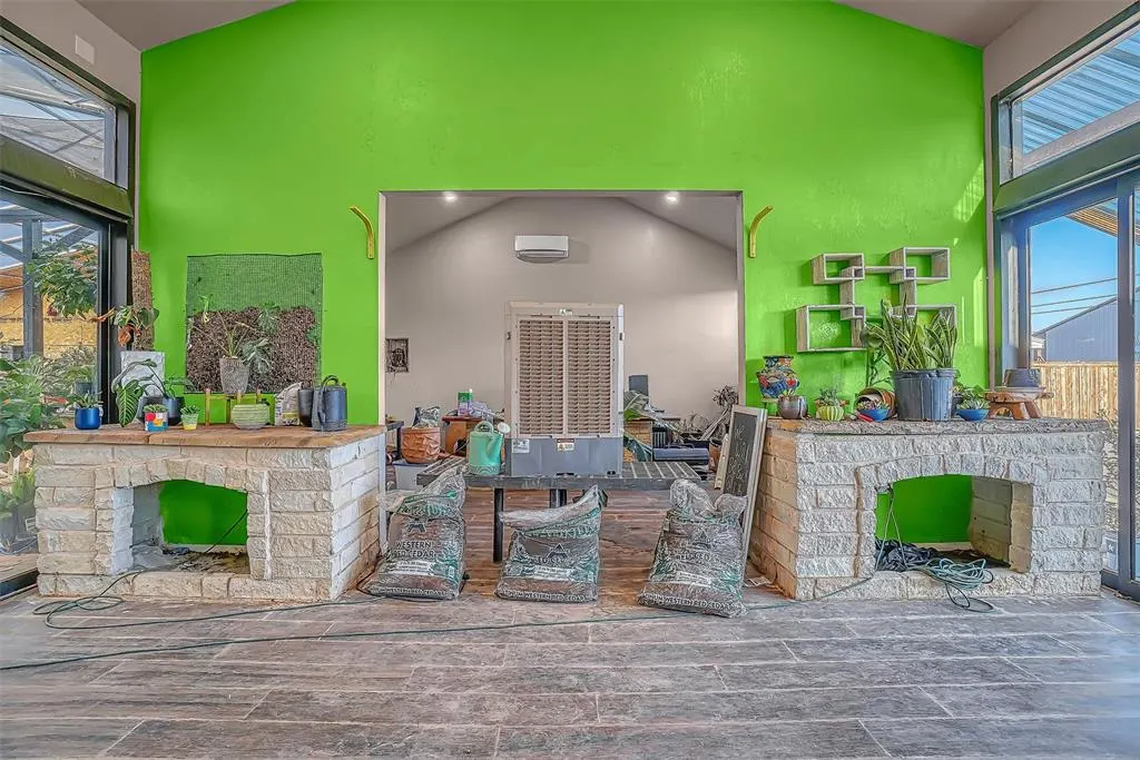 Photo 6 — 611 E Clark Avenue, Weatherford, OK 73096