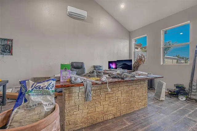 Photo 8 — 611 E Clark Avenue, Weatherford, OK 73096