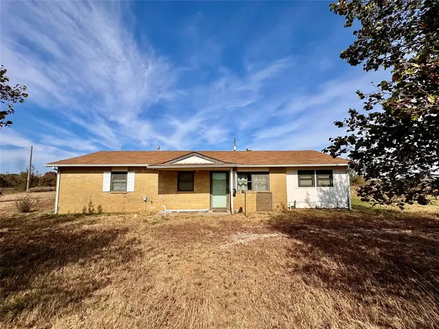 Front exterior — 35087 EW 1240 Road, Seminole, OK 74868