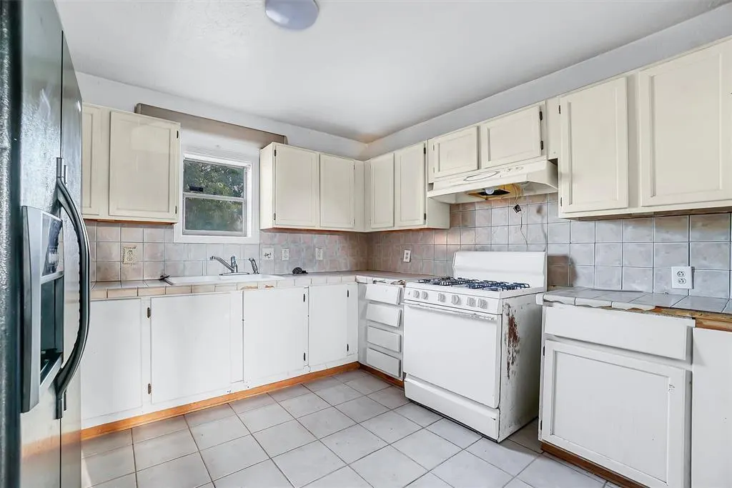 Photo 11 — 914 Court Avenue, Clinton, OK 73601