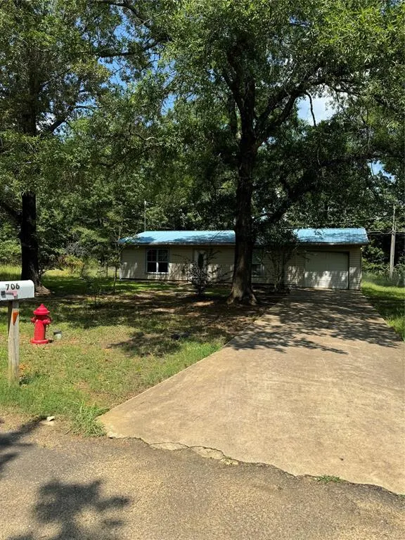 Photo 2 — 706 MockingBird Lane, Idabel, OK 74745