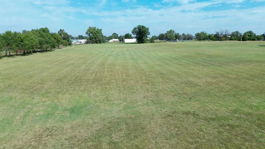 Photo 3 — 3614 N washington Street, Enid, OK 73701