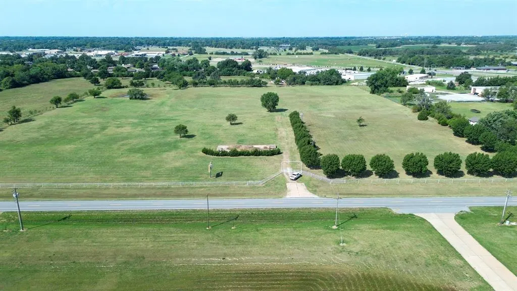 Photo 7 — N Washington Street, Enid, OK 73701