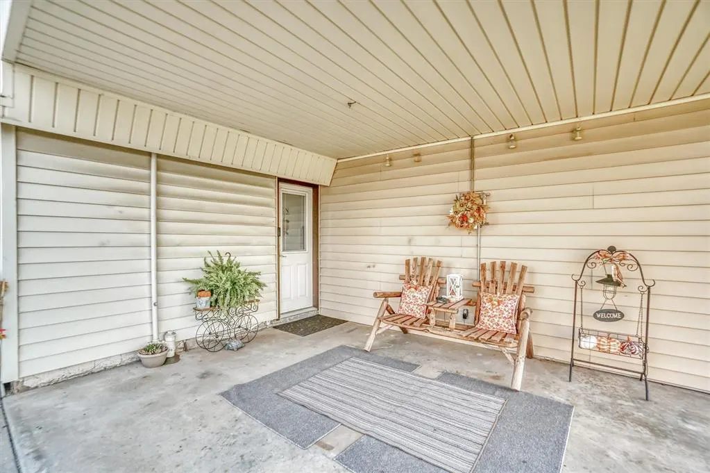 Photo 4 — 114 E Hamar Avenue, Taloga, OK 73667