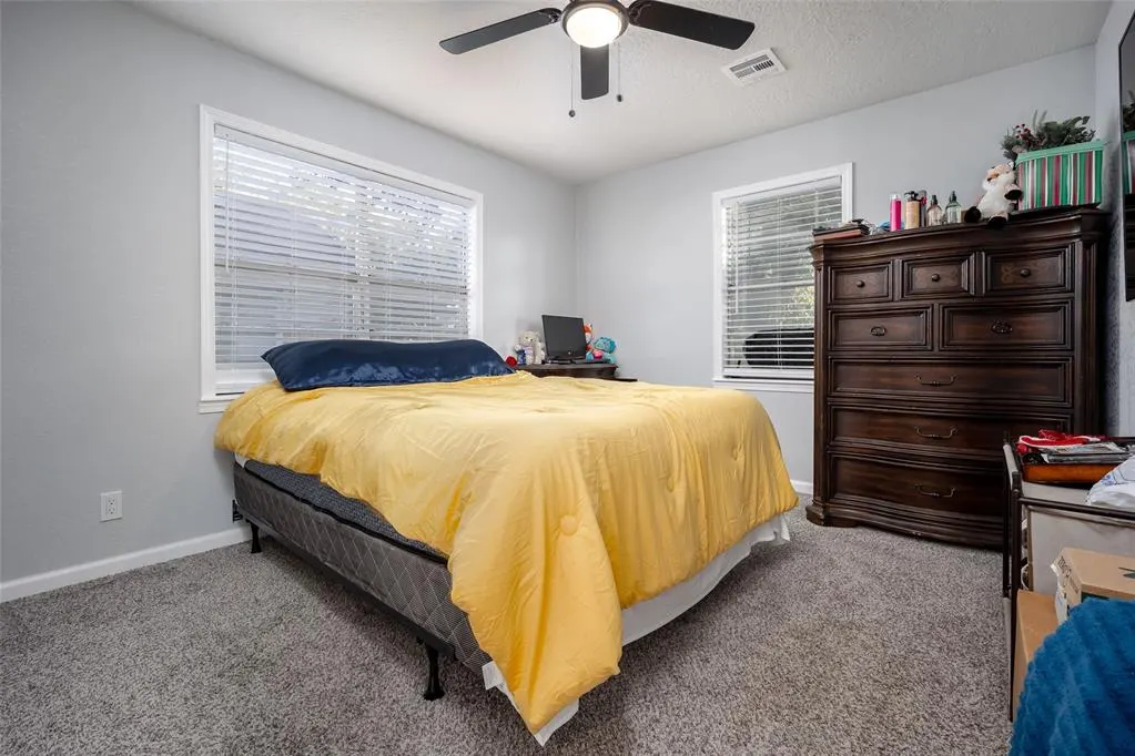 Photo 11 — 609 SW 6th Street, Lindsay, OK 73052