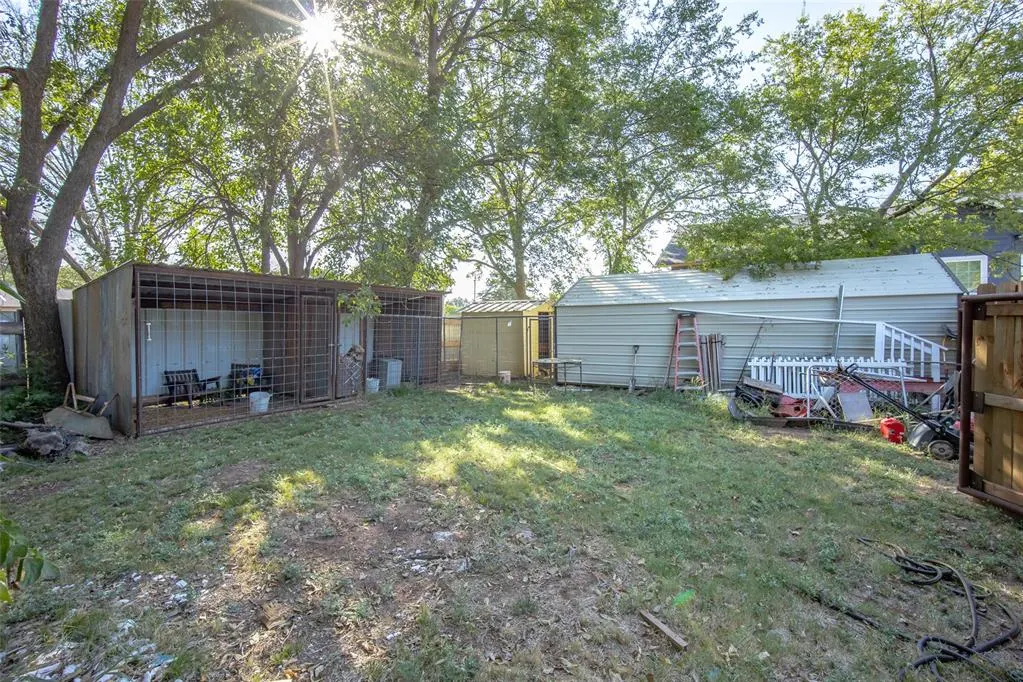 Photo 22 — 609 SW 6th Street, Lindsay, OK 73052