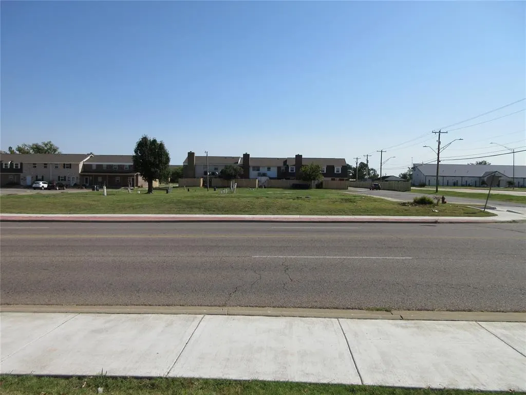 Photo 5 — 3901 N Kickapoo Street, Shawnee, OK 74804