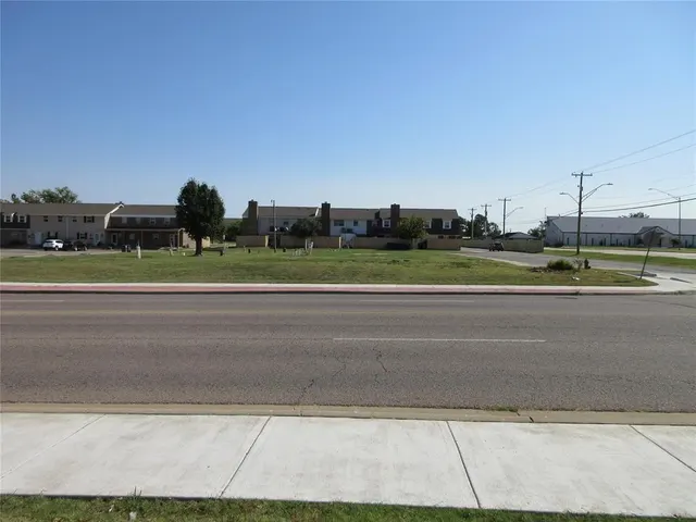 Photo 5 — 3901 N Kickapoo Street, Shawnee, OK 74804