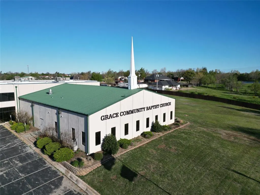 Photo 6 — 10901 S Santa Fe Avenue, Oklahoma City, OK 73170