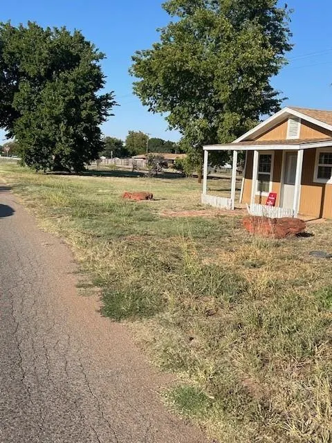 Photo 8 — 801 N DENA Street, Cordell, OK 73632