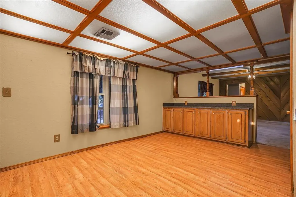 Photo 12 — 420 W 8th Street, Cordell, OK 73632