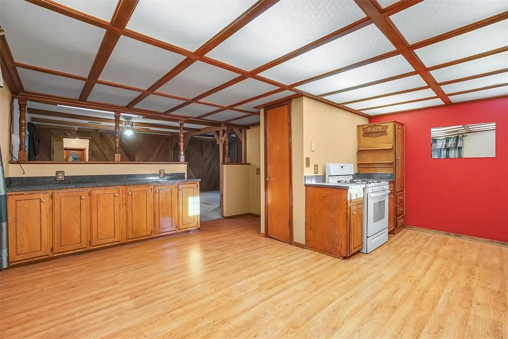 Photo 14 — 420 W 8th Street, Cordell, OK 73632